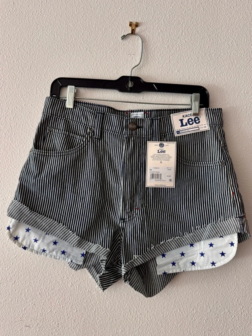 NWT Kacey Lee Black & White Pinstriped Denim Shorts with Star Lining Size 10